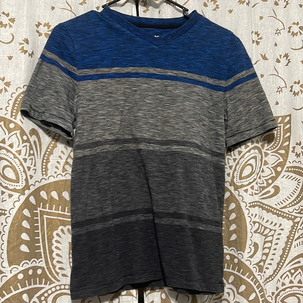 Tony Hawk striped V-Neck Tee Youth LG